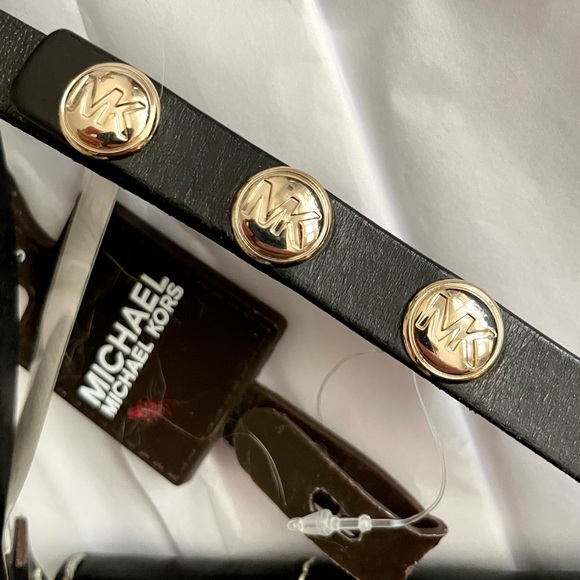 MICHAEL Michael Kors Hamilton black leather snap belt bag gold hardware NWT, S - Picture 11 of 12